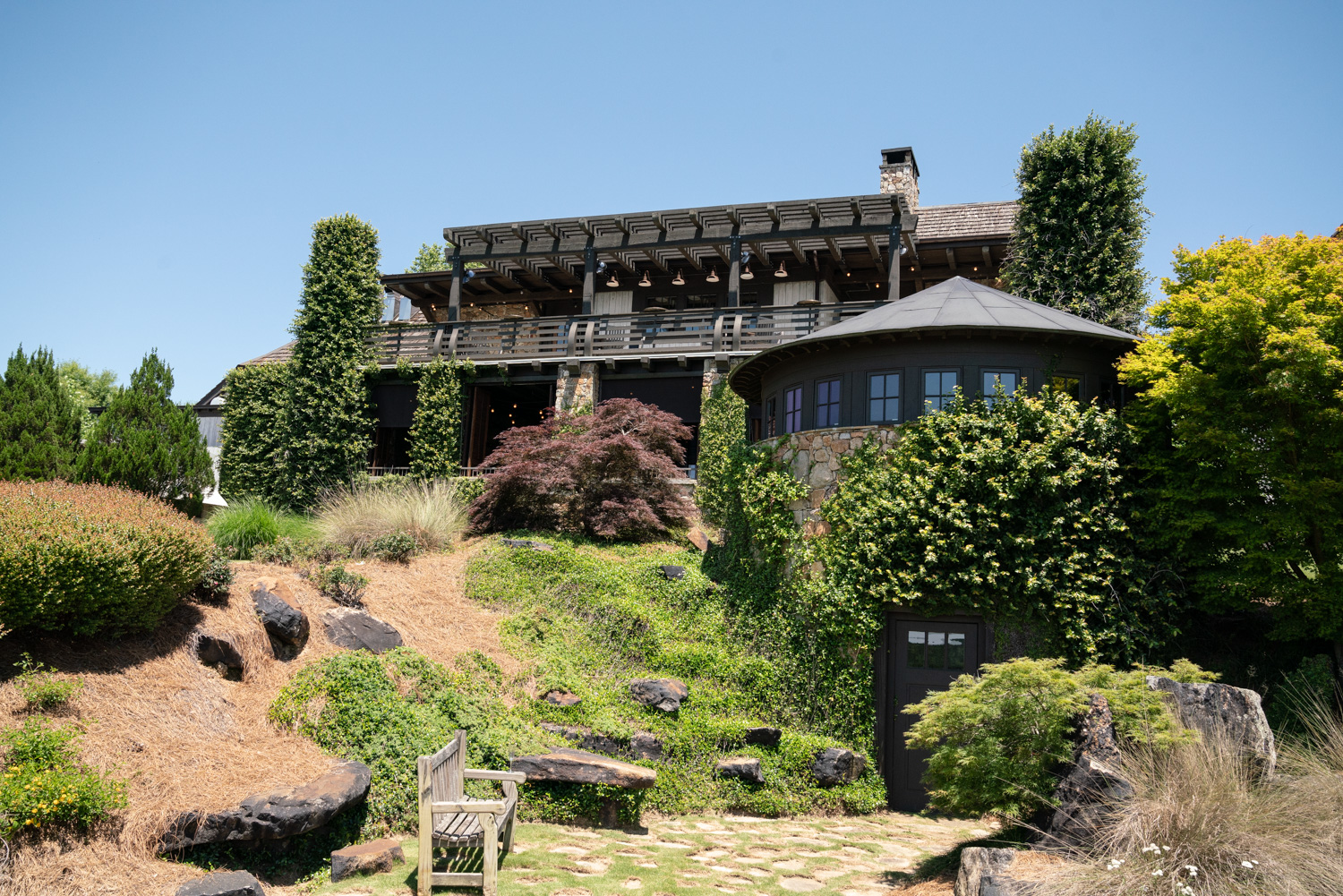 springhouse outside view