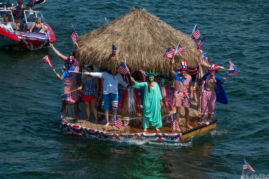 boat decorated for 4th of july