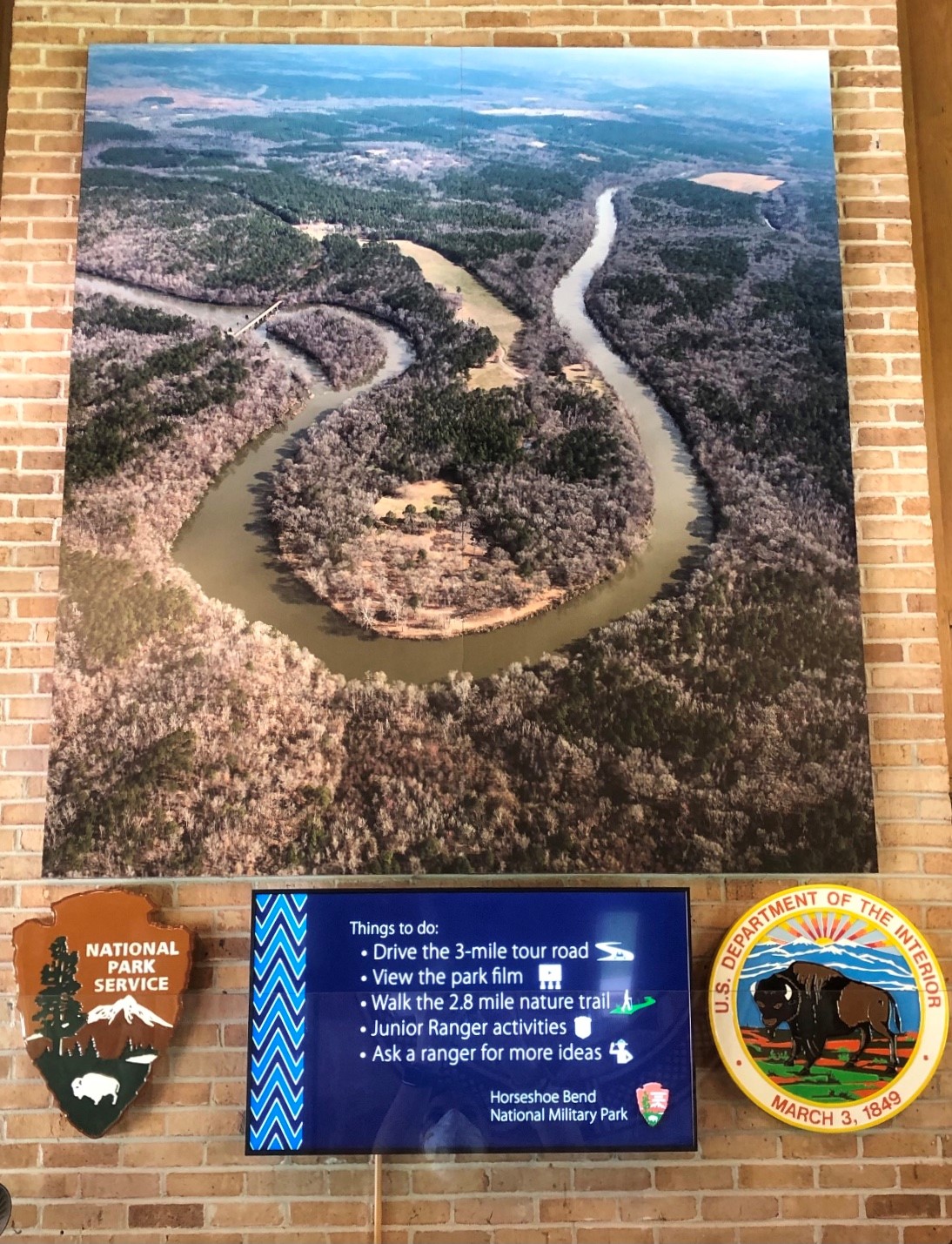 picture on the wall at horseshoe bend national military park 