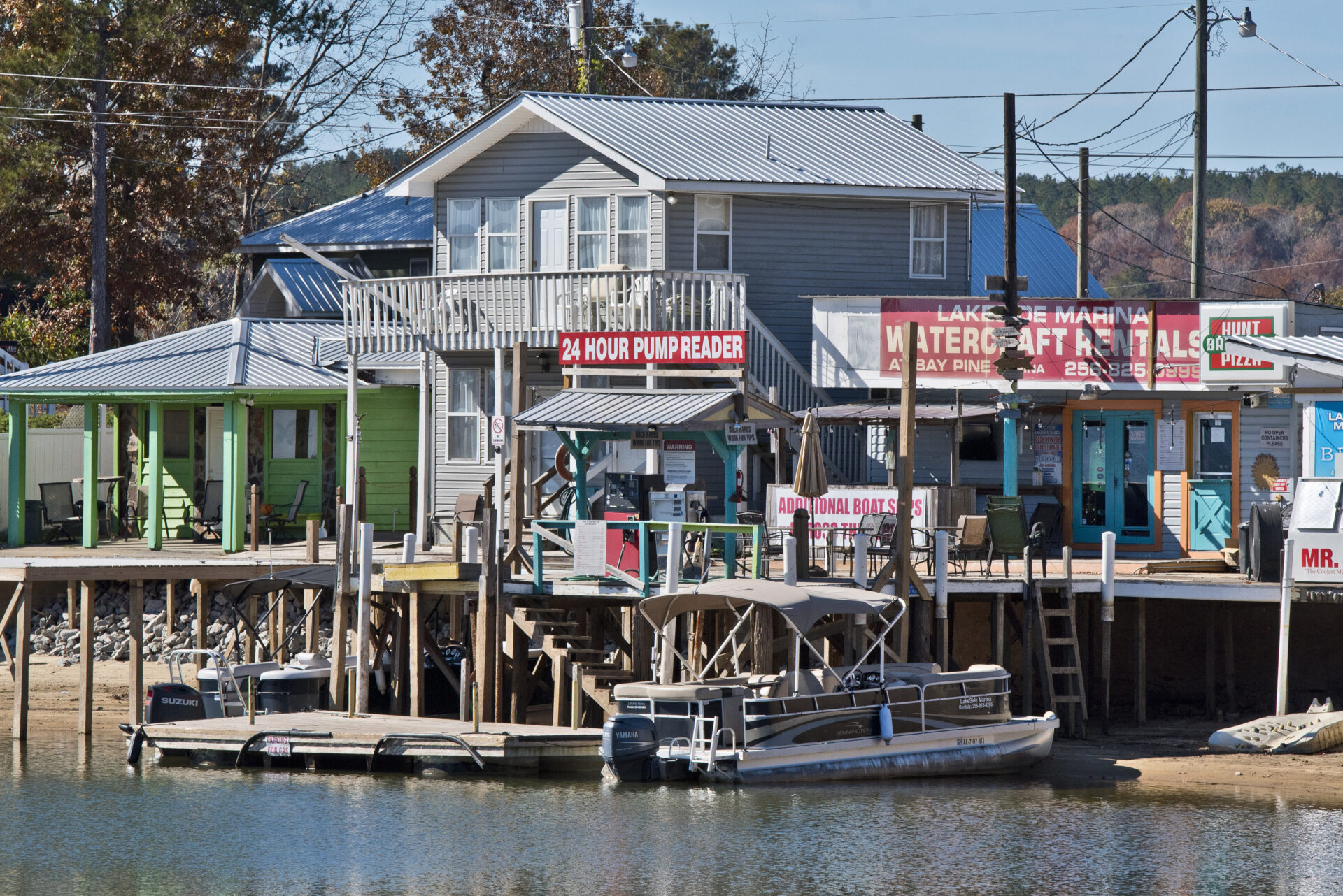 lakeside marina at bay pines