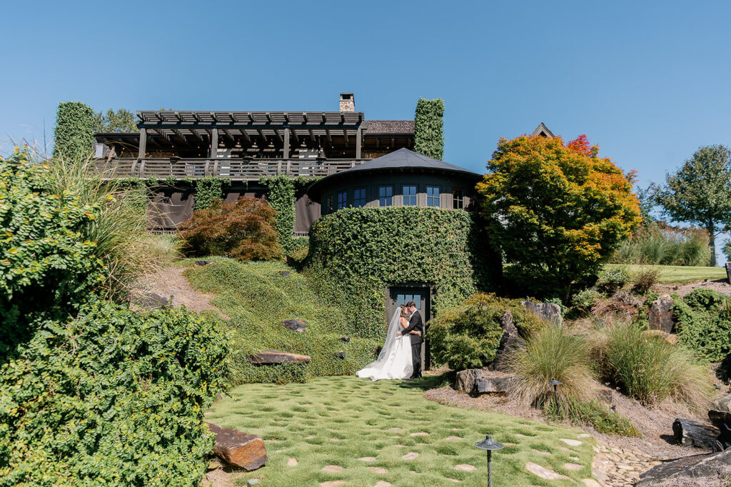 springhouse bride and groom