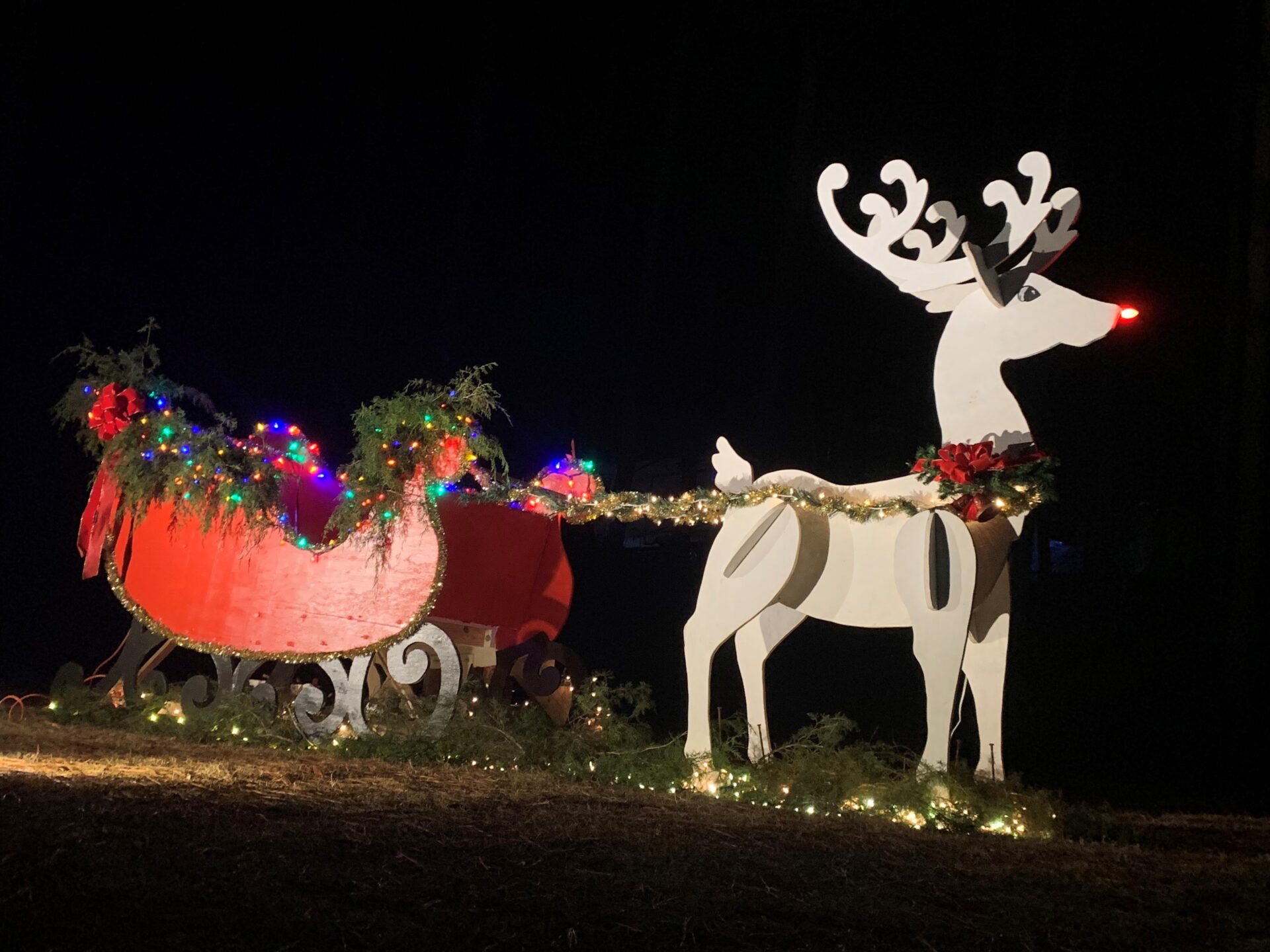 sleigh and reindeer decor